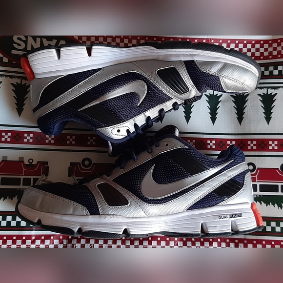 Nike Dual Fusion Trail Running Shoes - Picture 4 of 16